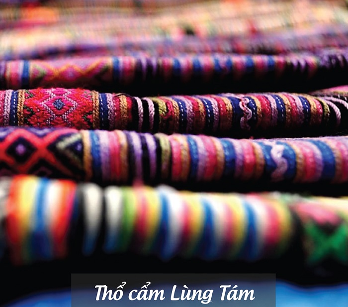Làng dệt lanh Lùng Tám - Những dải màu rực rỡ giữa cao nguyên đá Hà Giang