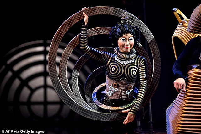 Công ty xiếc lớn nhất thế giới Cirque du Soleil phá sản